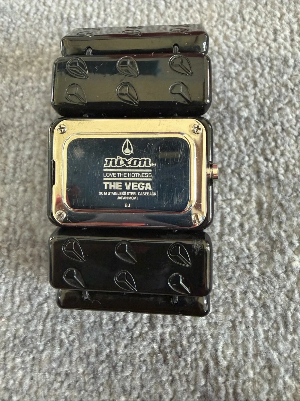 Nixon “The Vega” Watch Excellent Condition! Black —Stretch